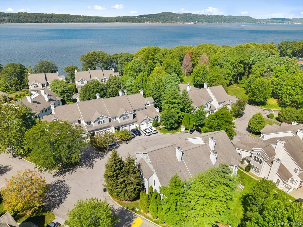 31 Hudson Drive Dobbs Ferry NY 10522
