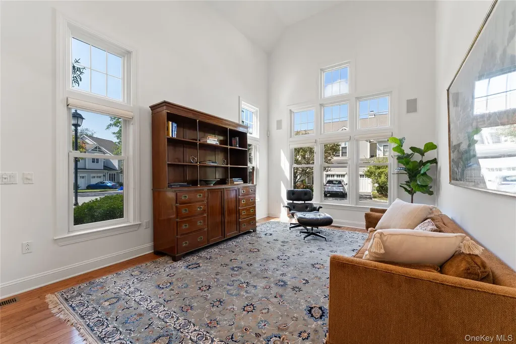 31 Hudson Drive Dobbs Ferry NY 10522