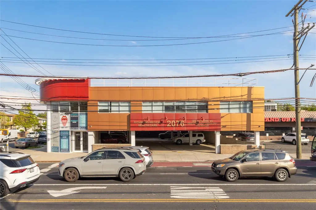 2076 Hylan Boulevard Staten Island NY 10306