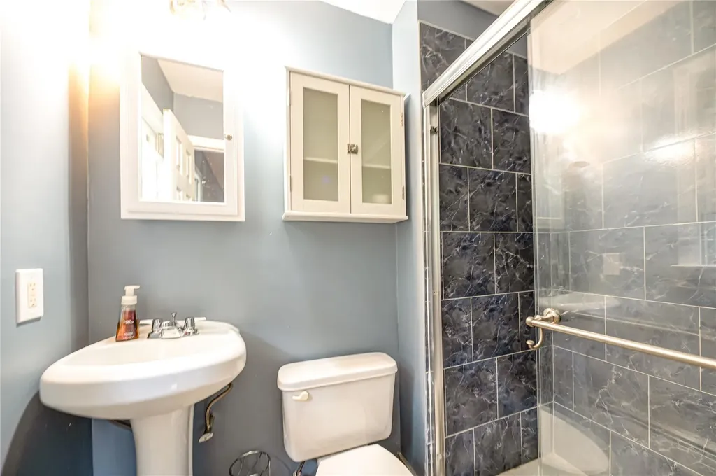10 Valentine Road Shoreham NY 11786