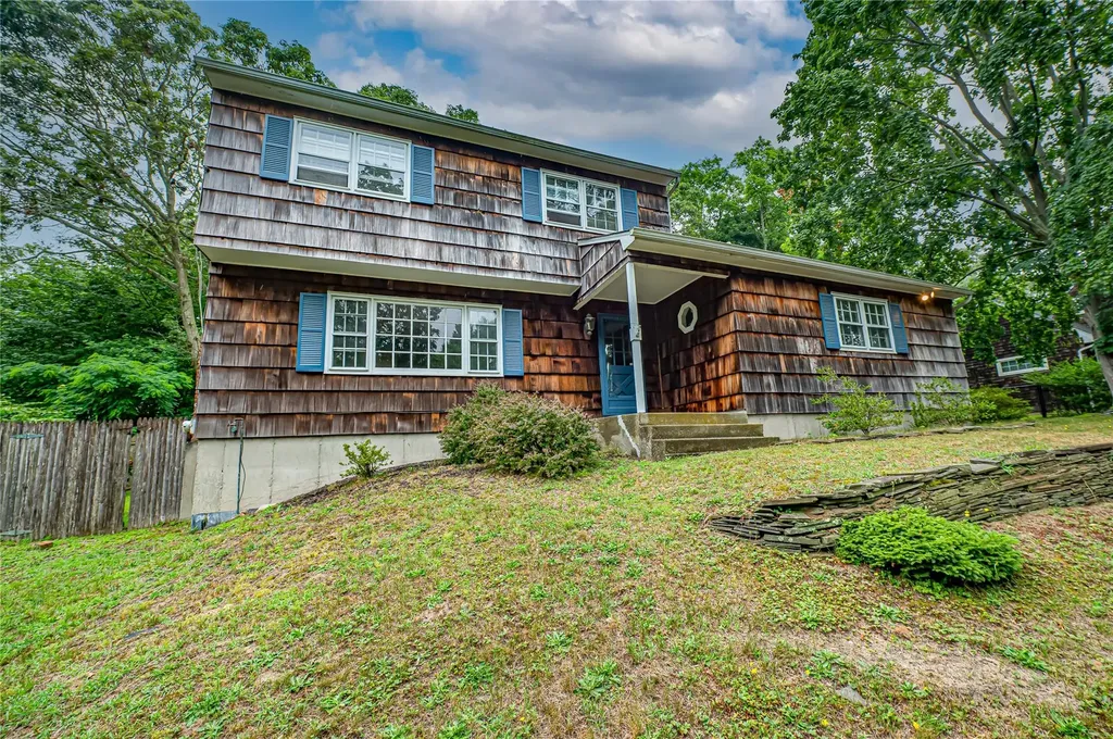 10 Valentine Road Shoreham NY 11786