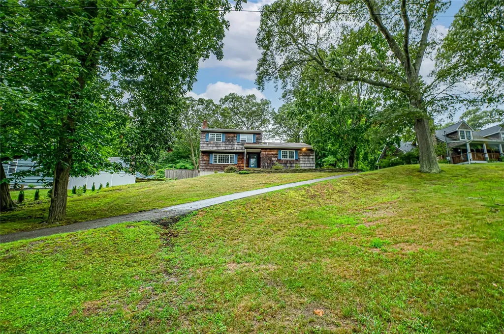 10 Valentine Road Shoreham NY 11786
