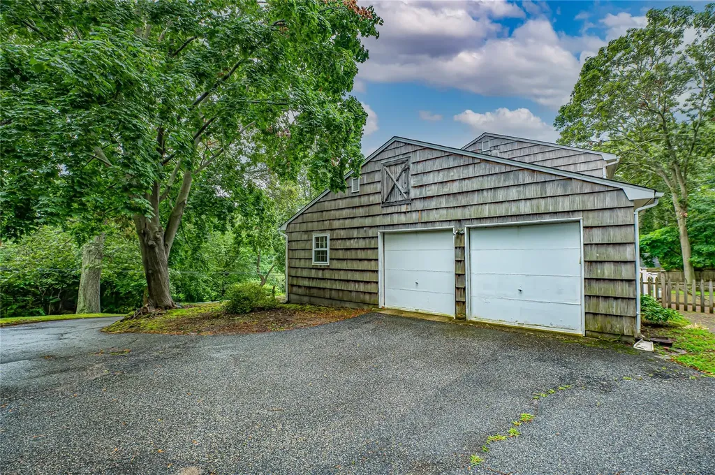 10 Valentine Road Shoreham NY 11786