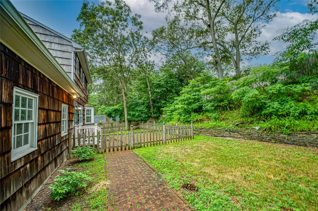 10 Valentine Road Shoreham NY 11786