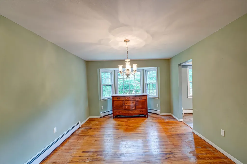 10 Valentine Road Shoreham NY 11786