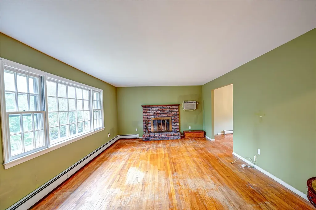 10 Valentine Road Shoreham NY 11786