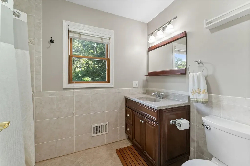 15 Cricket Lane Mahopac NY 10541
