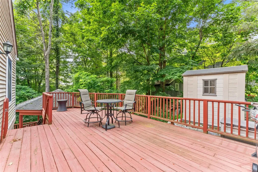 15 Cricket Lane Mahopac NY 10541