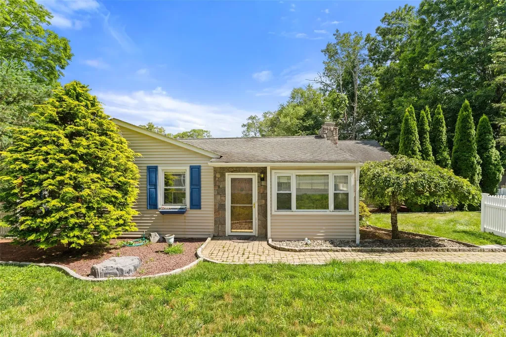 15 Cricket Lane Mahopac NY 10541