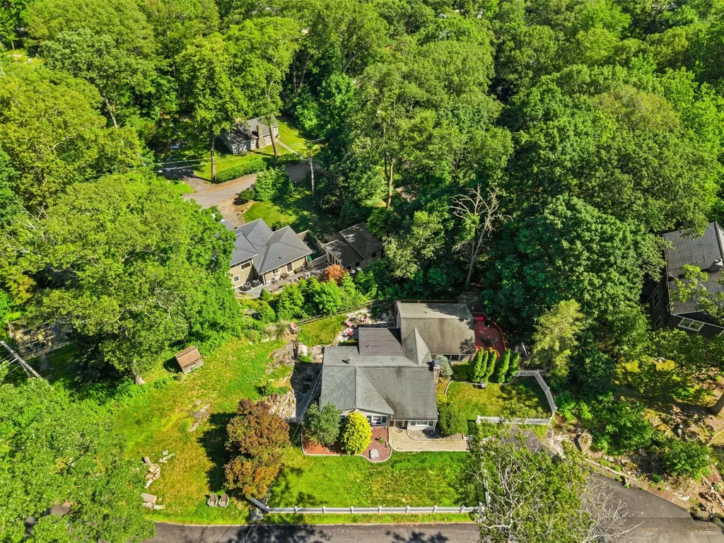 15 Cricket Lane Mahopac NY 10541