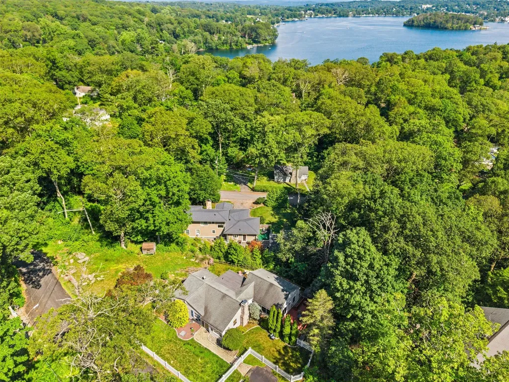 15 Cricket Lane Mahopac NY 10541