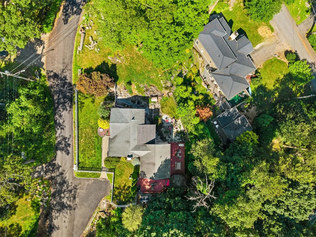 15 Cricket Lane Mahopac NY 10541