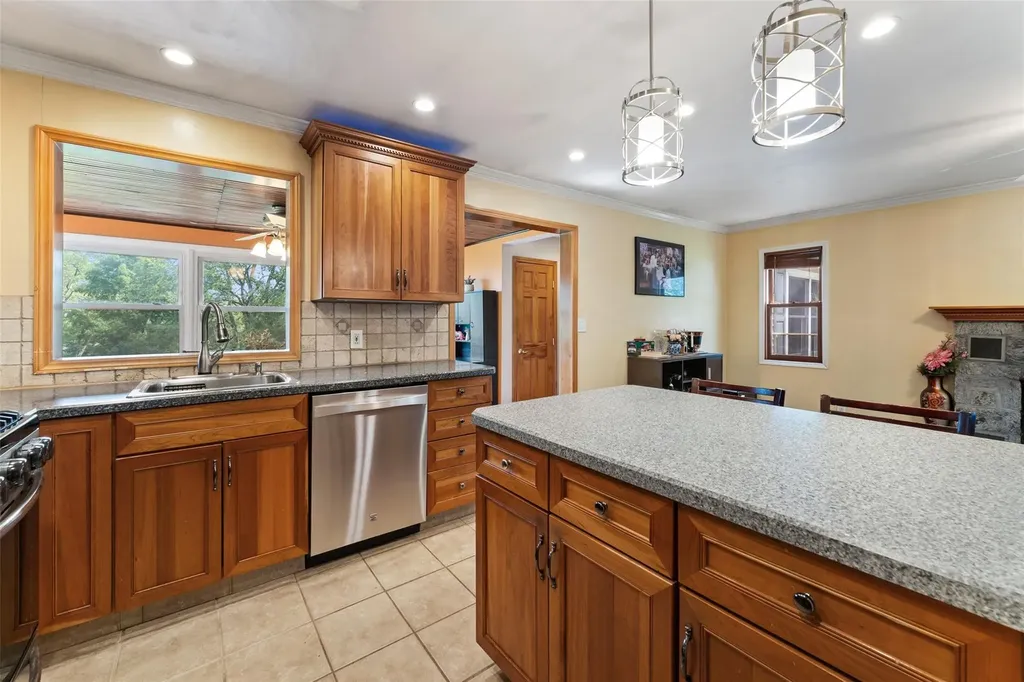 15 Cricket Lane Mahopac NY 10541