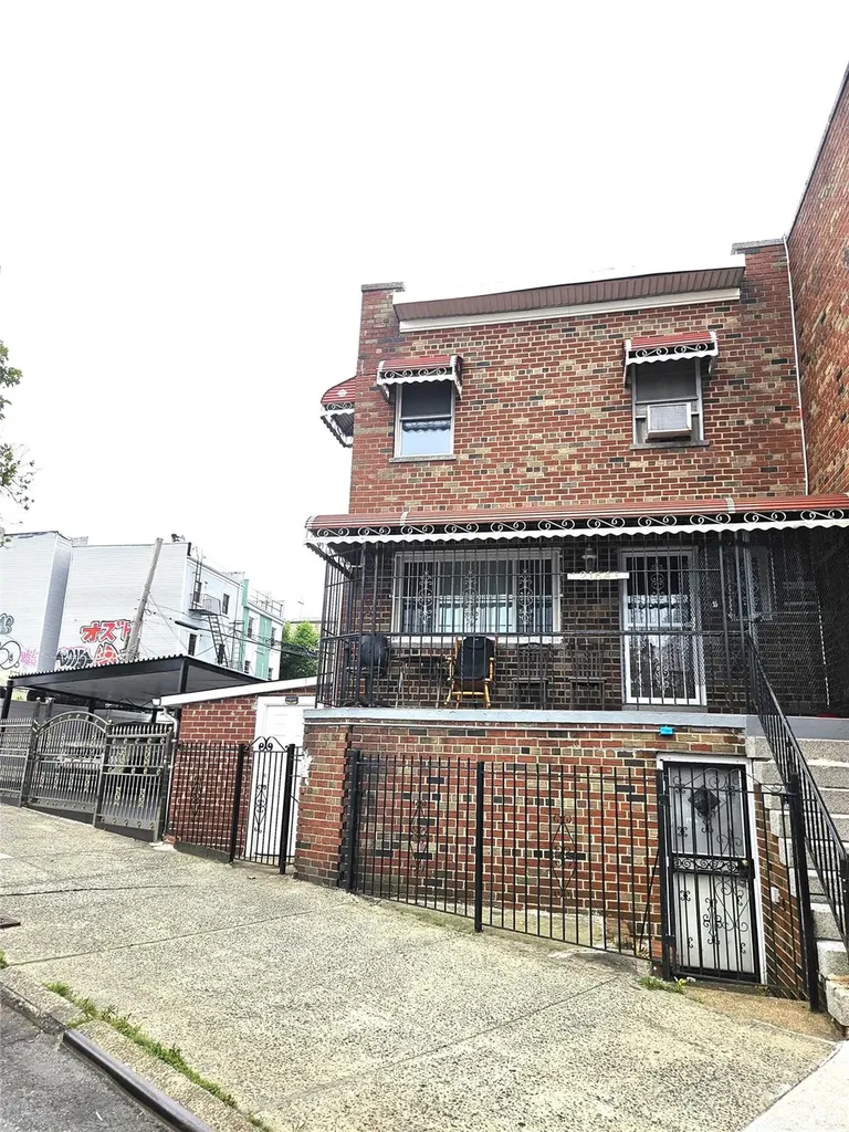 2164 Cross Bronx Expressway Bronx NY 10472