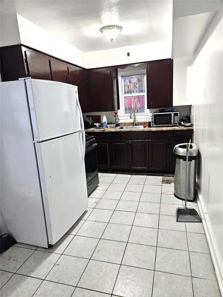 2164 Cross Bronx Expressway Bronx NY 10472
