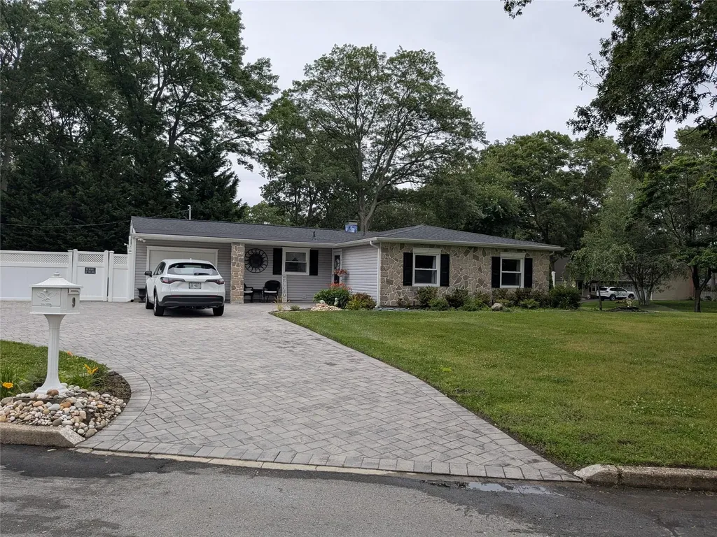 9 Songsparrow Lane Centereach NY 11720