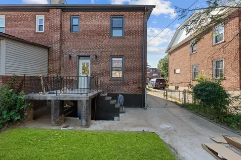 11605 223rd Street Cambria Heights NY 11411