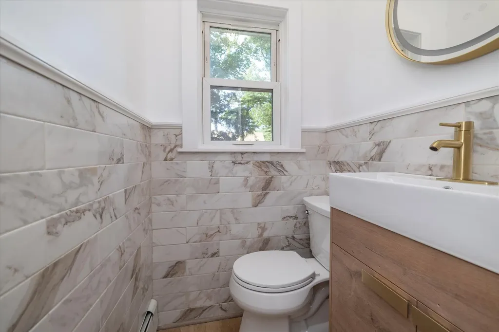 186 Prince Avenue Freeport NY 11520