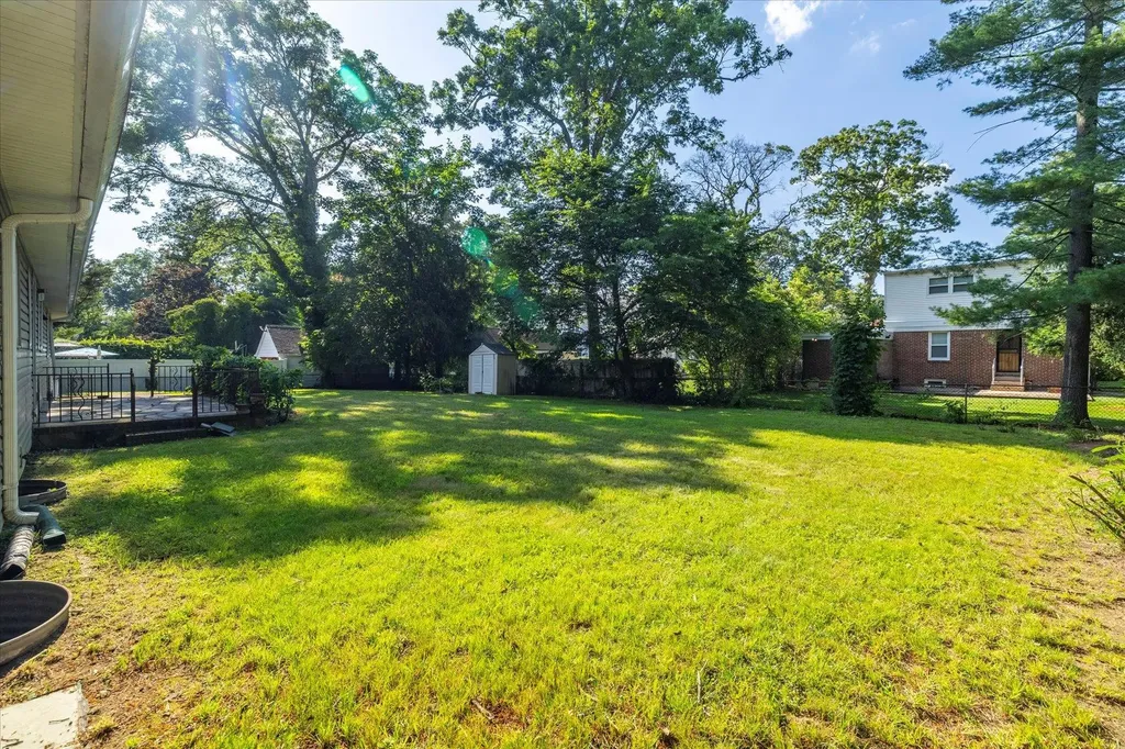 186 Prince Avenue Freeport NY 11520
