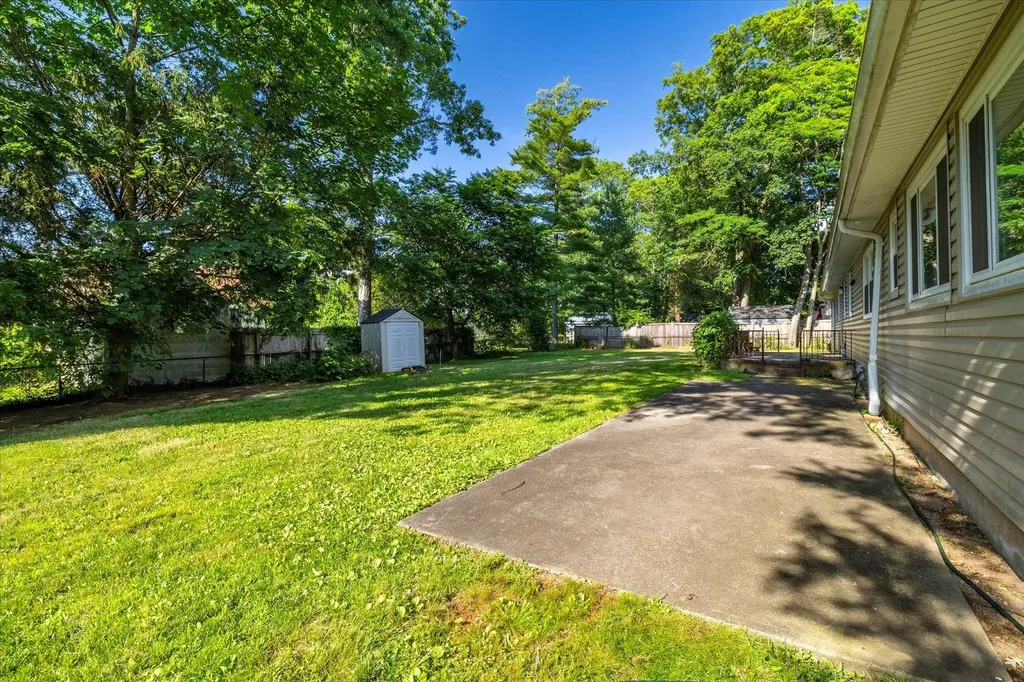 186 Prince Avenue Freeport NY 11520