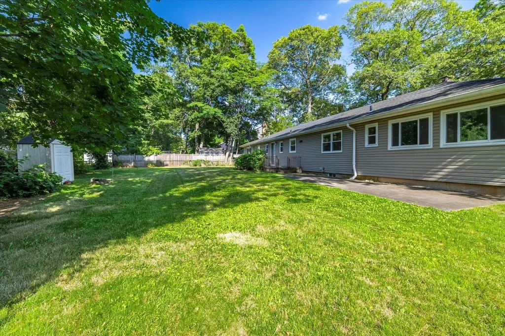 186 Prince Avenue Freeport NY 11520