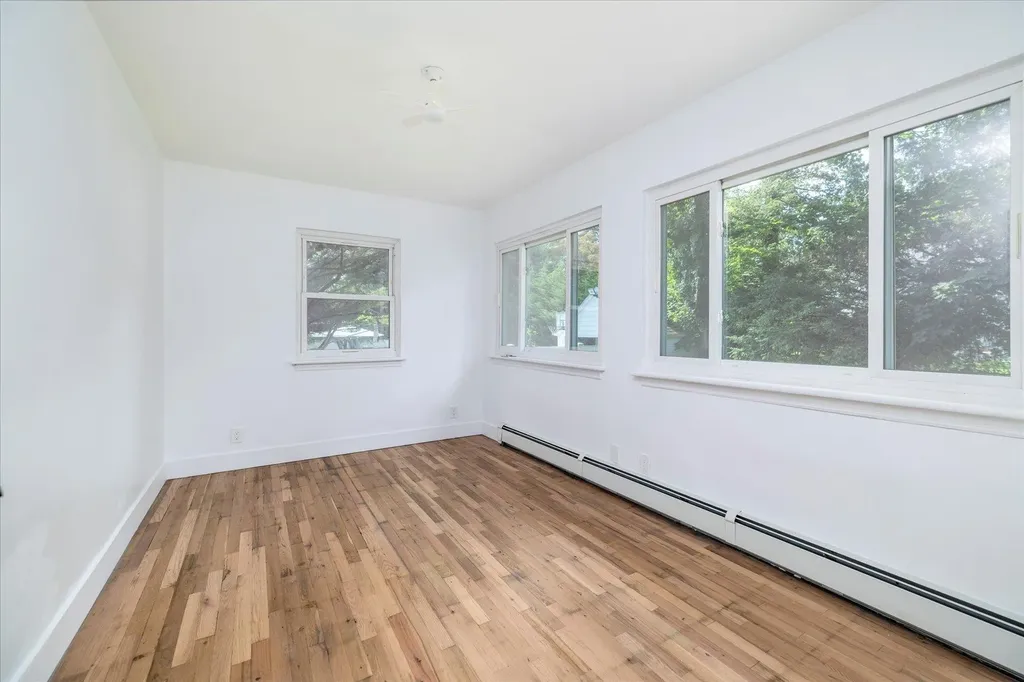 186 Prince Avenue Freeport NY 11520