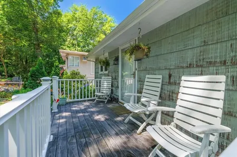 9 North Court Bayville NY 11709