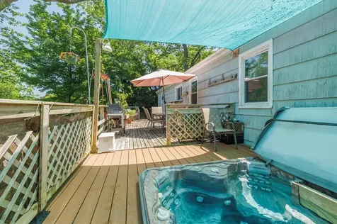 9 North Court Bayville NY 11709