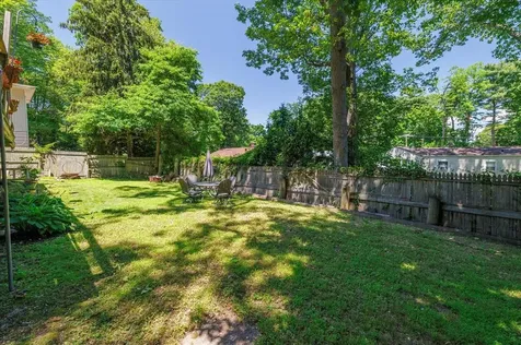 9 North Court Bayville NY 11709