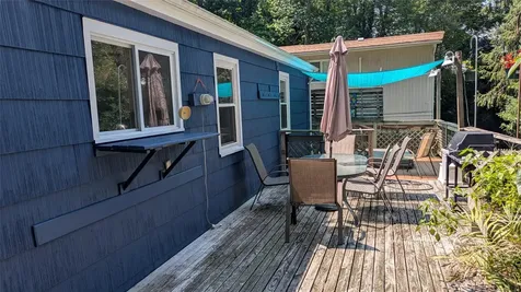 9 North Court Bayville NY 11709