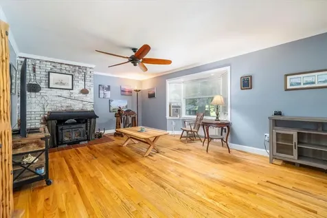 9 North Court Bayville NY 11709