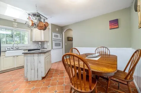 9 North Court Bayville NY 11709