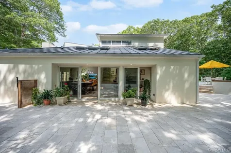 2222 Noyack Road Sag Harbor NY 11963