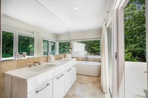 2222 Noyack Road Sag Harbor NY 11963