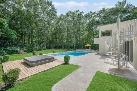 2222 Noyack Road Sag Harbor NY 11963