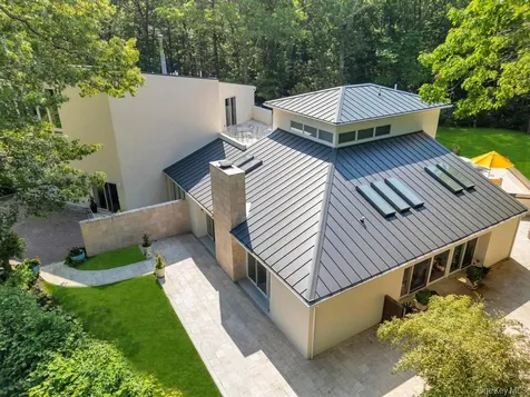 2222 Noyack Road Sag Harbor NY 11963