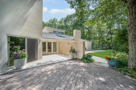 2222 Noyack Road Sag Harbor NY 11963