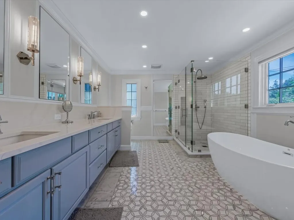 44 Mountain Cut Manhasset NY 11030
