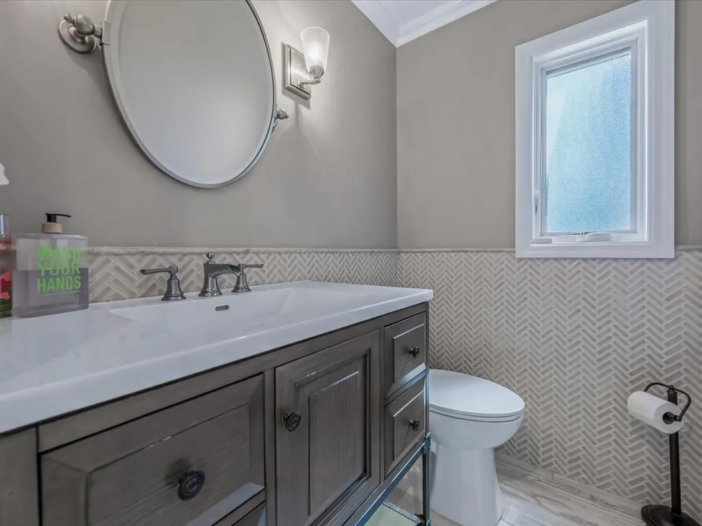 44 Mountain Cut Manhasset NY 11030