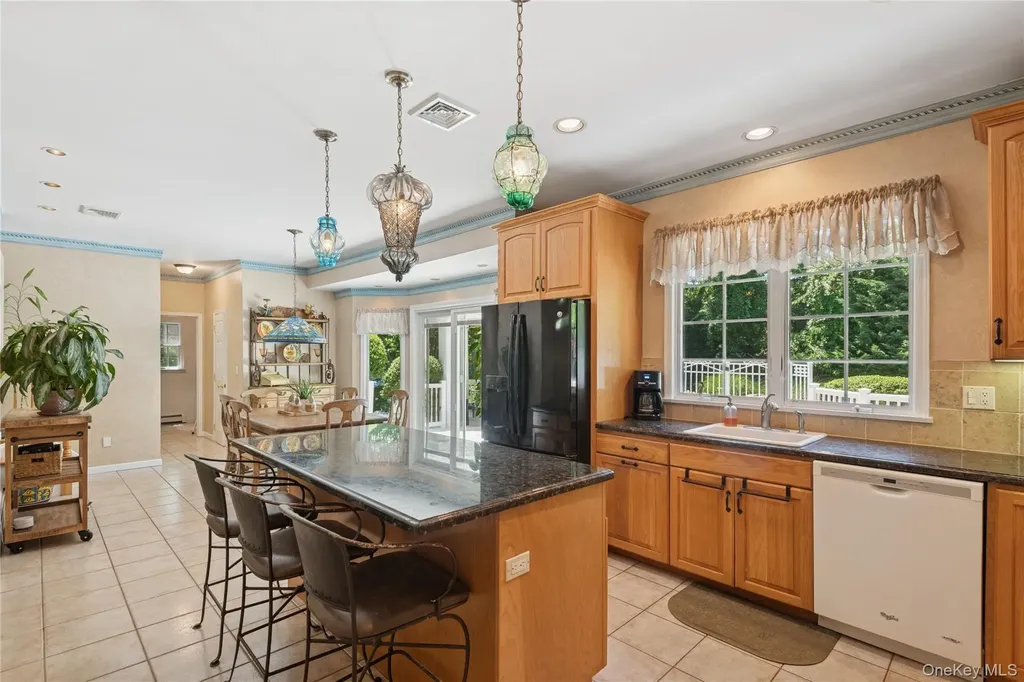 7 Orient Avenue Northport NY 11768