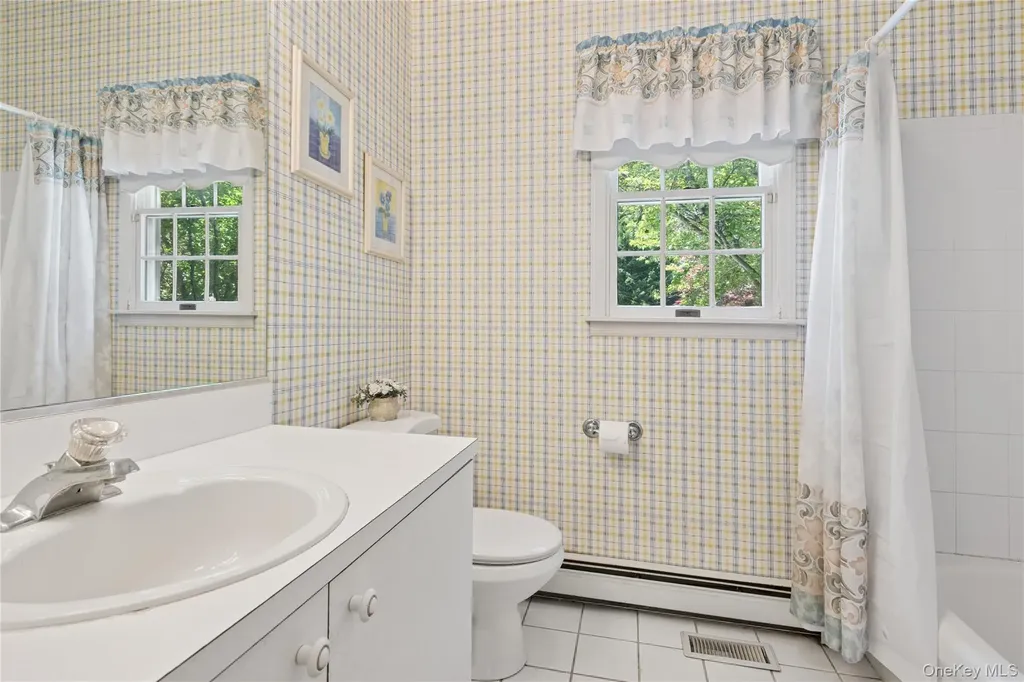 7 Orient Avenue Northport NY 11768