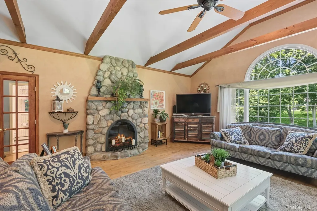 7 Orient Avenue Northport NY 11768