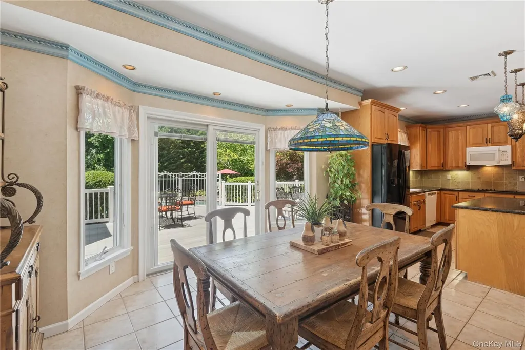 7 Orient Avenue Northport NY 11768