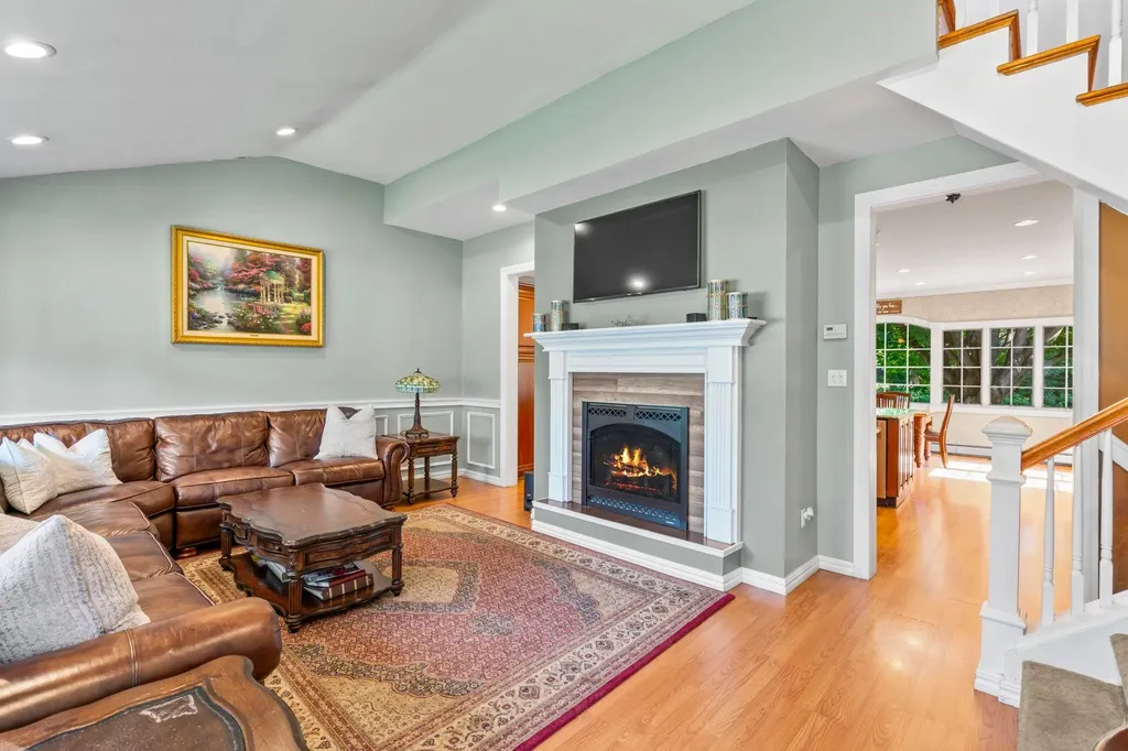 32 Sherman Drive Syosset NY 11791