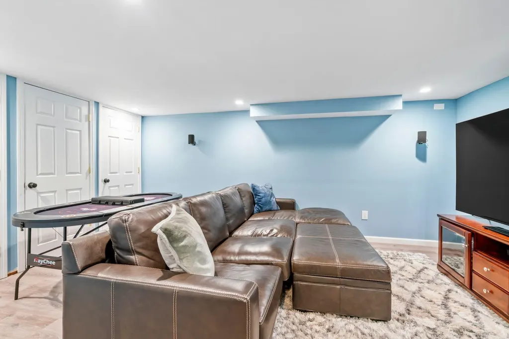 32 Sherman Drive Syosset NY 11791