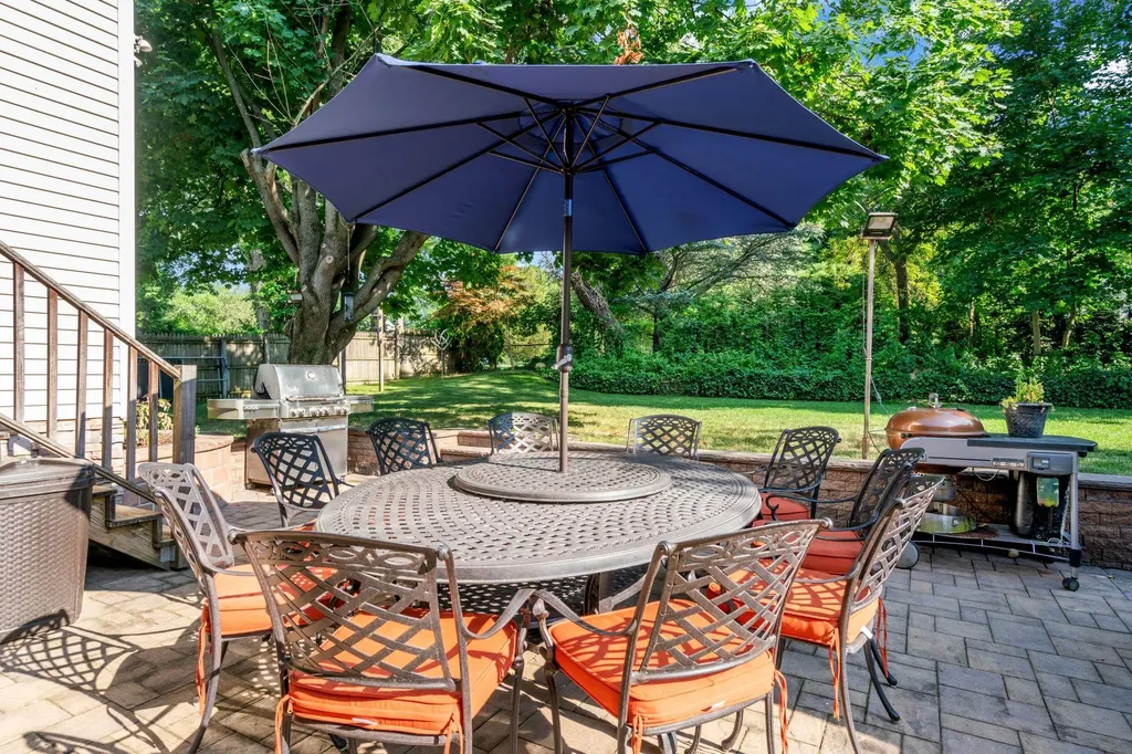32 Sherman Drive Syosset NY 11791
