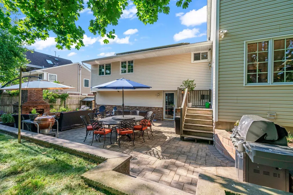 32 Sherman Drive Syosset NY 11791