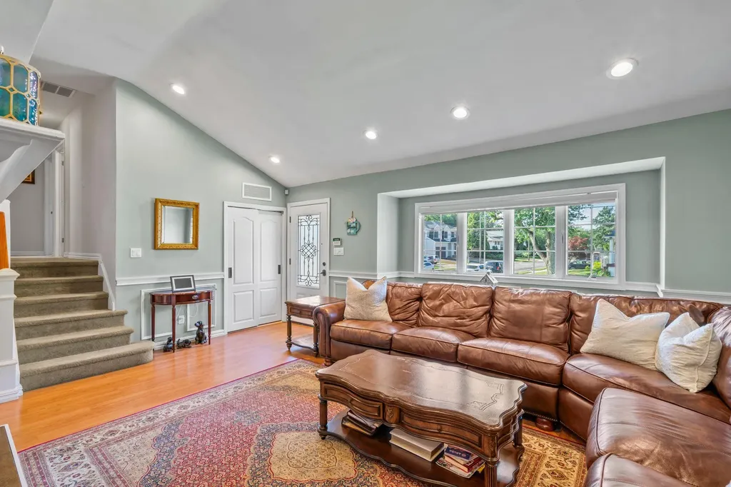 32 Sherman Drive Syosset NY 11791
