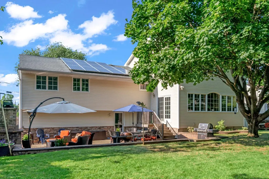 32 Sherman Drive Syosset NY 11791