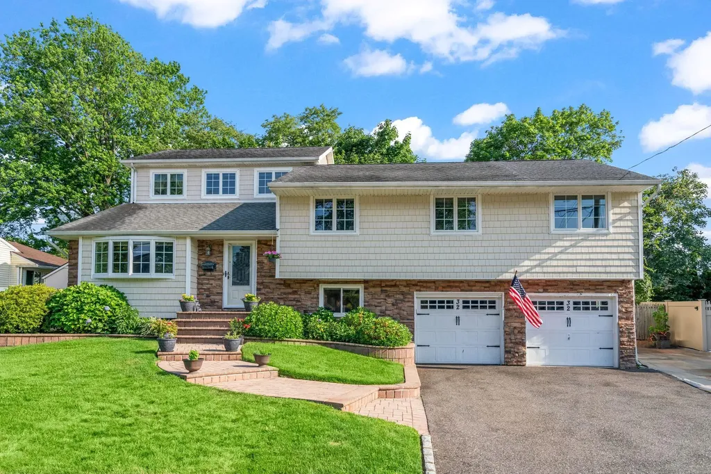 32 Sherman Drive Syosset NY 11791